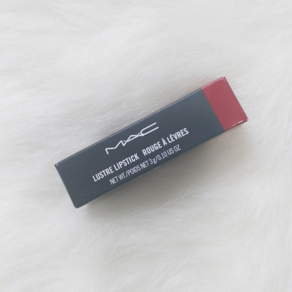 Mac Lustre Lipstick 510 Lady Bug - Picture 5 of 8